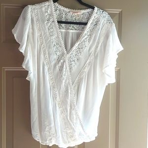 Jessica Simpson White Nursing Top SM